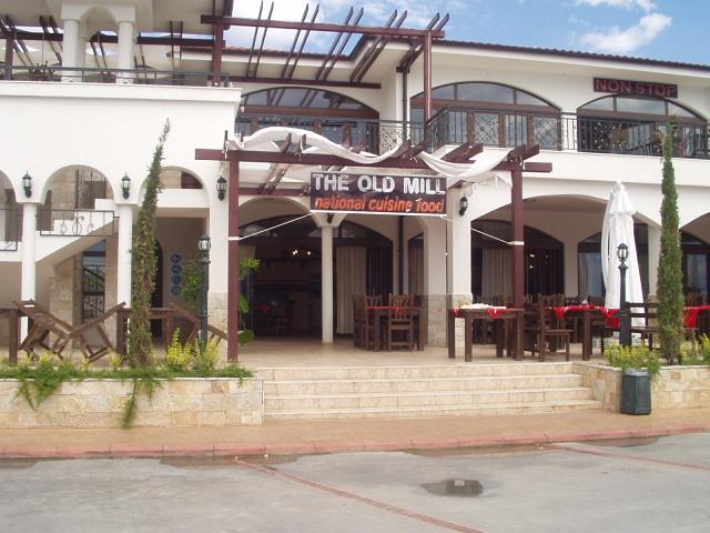 Owned by the same people as the Watermill restaurant...but the prices are double here..!!